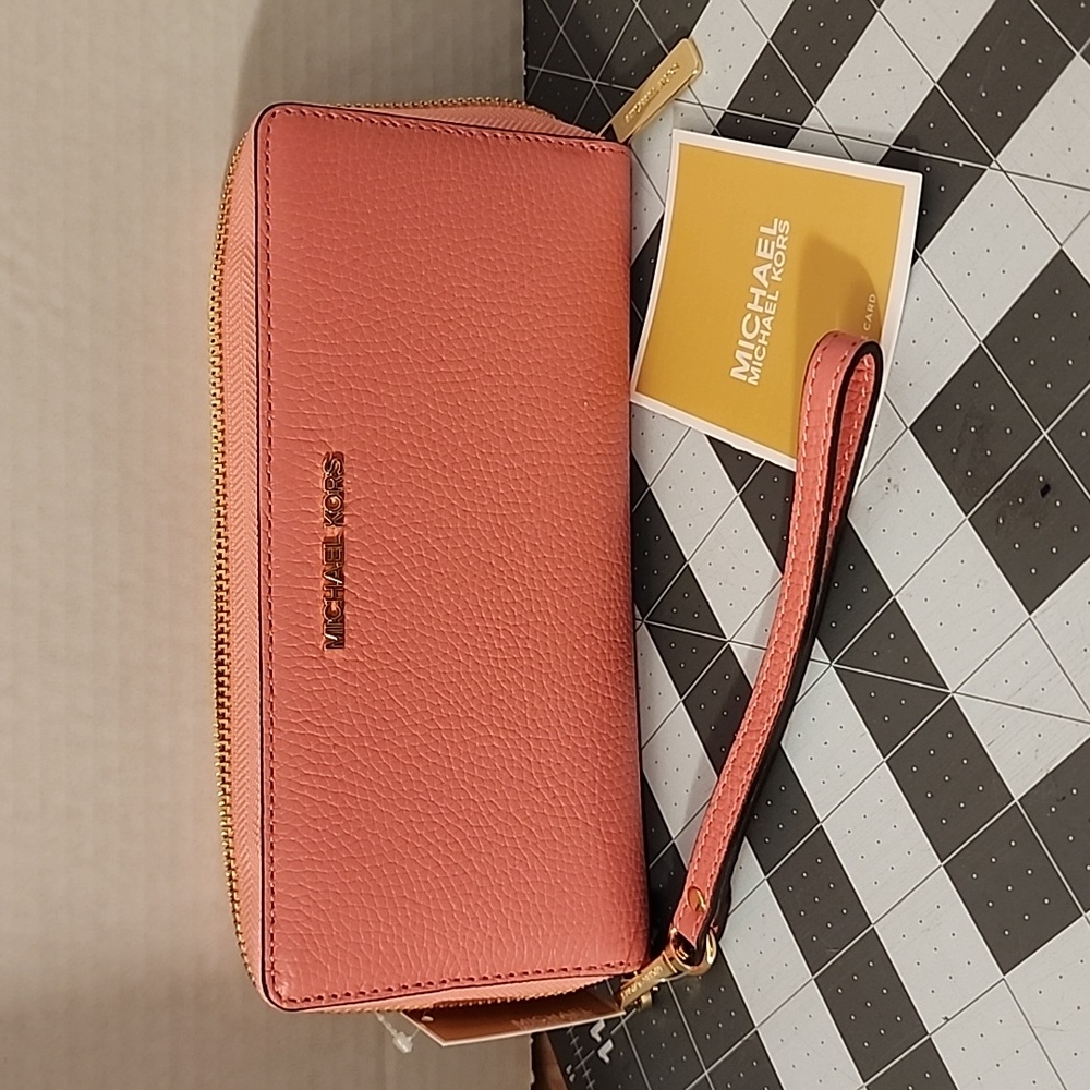 Michael Kors Large Wallet in Grapefruit NWT